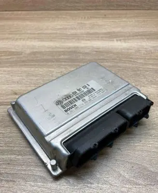 Audi A4 S4 B5 8D Engine control unit/module ECU 8D0907558B 0261204774 Used