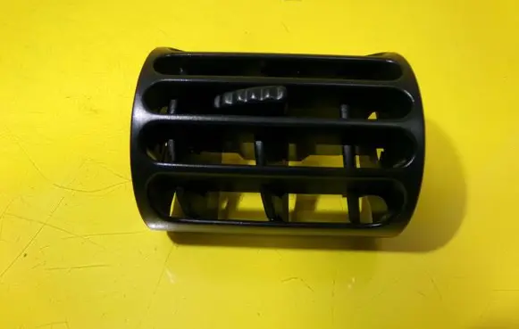 Renault Clio II Dashboard side air vent grill/cover trim 95095380