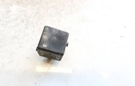 Mercedes-Benz CLK A208 C208 Other relay a0025421319