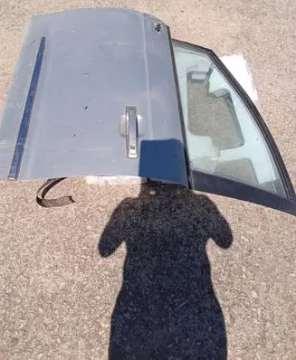 SsangYong Rodius Front door