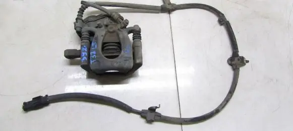 Nissan X-Trail T32 Rear brake caliper