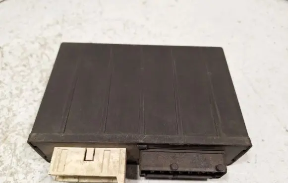 BMW 5 E34 Door central lock control unit/module 428612100 61351384204