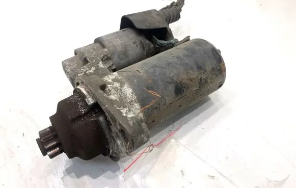Volkswagen Touran I Starter motor
