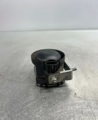Toyota RAV 4 (XA30) Horn signal 8904048020
