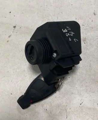 Mercedes-Benz CLK A208 C208 Ignition lock 2105450008 33000201
