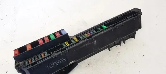 BMW 5 E60 E61 Fuse box set 15613290 18684