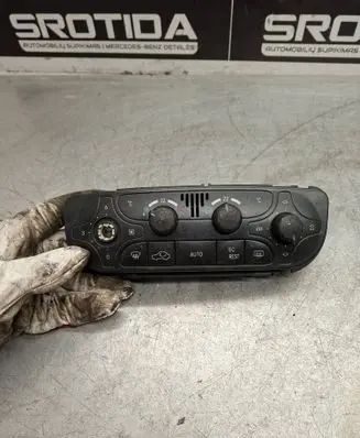 Mercedes-Benz C W203 Climate control unit 2038300285