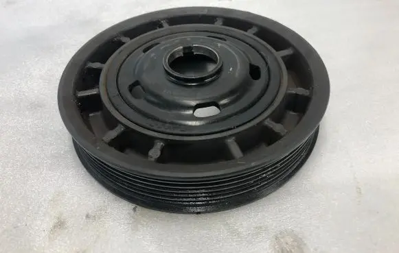 Opel Grandland X Crankshaft pulley 9821624380