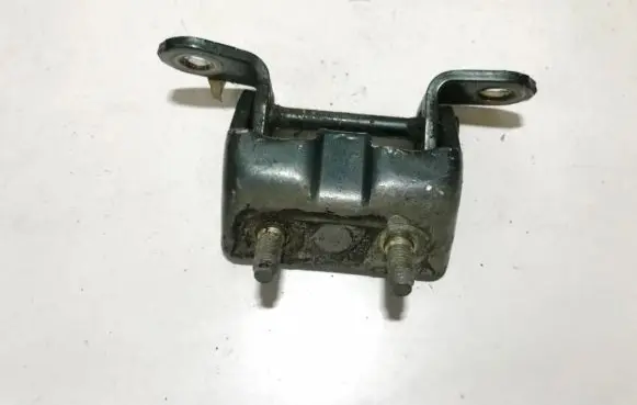 Nissan Primera Tailgate/trunk/boot hinge
