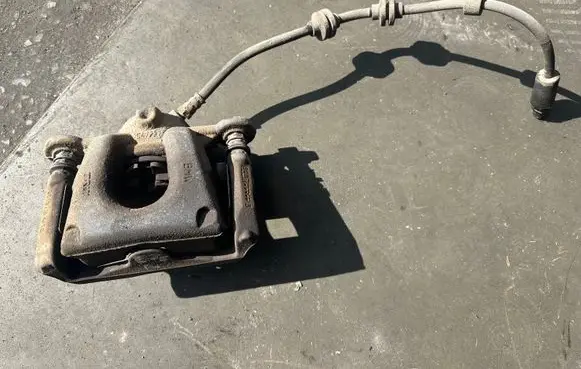 BMW 1 E81 E87 Front brake caliper