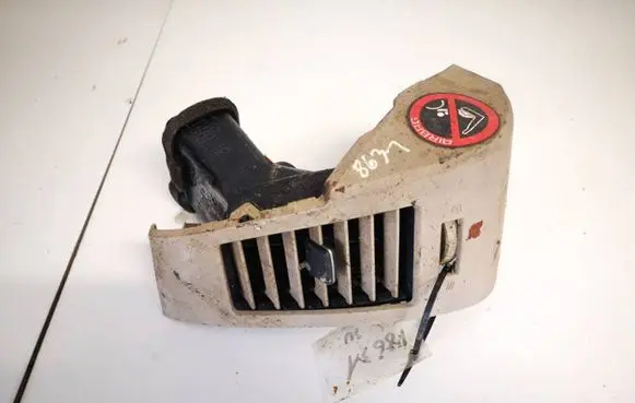 Nissan Murano Z50 Dash center air vent grill 68760cb000 68760cb001