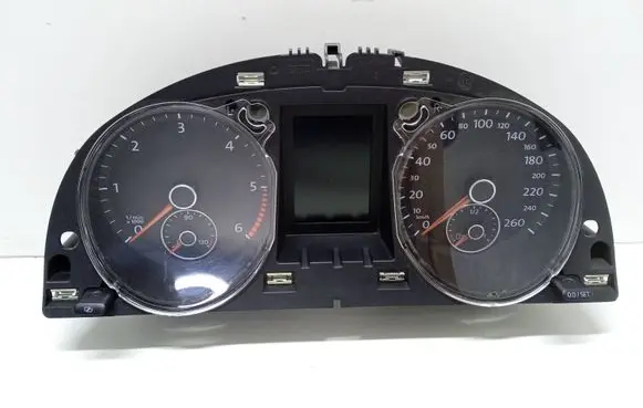 Volkswagen PASSAT B7 Speedometer (instrument cluster) 3AA920870D A2C53238928 023462