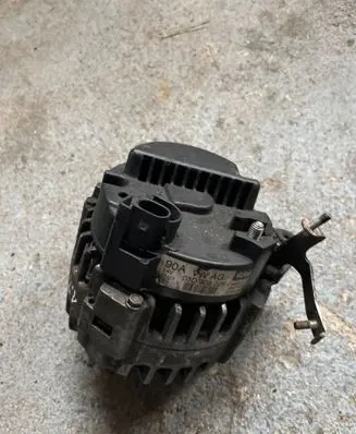 Ford Focus Generator/alternator 03D903025J