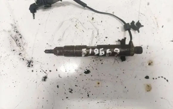Audi A3 S3 8L Fuel injector 038130201f