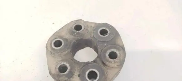 BMW 5 E39 Rear prop shaft donut coupling/joint 122710