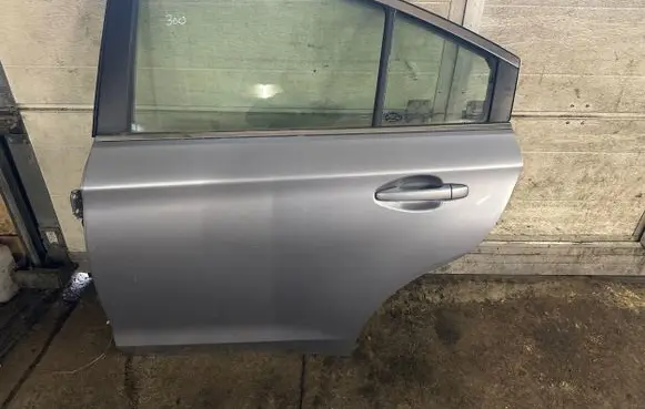 Subaru Legacy Rear door
