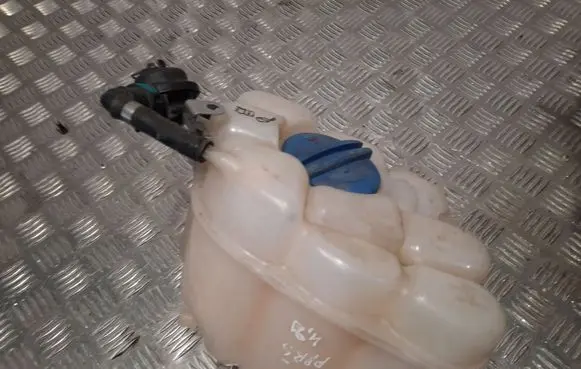 Porsche Cayenne (92A) Coolant expansion tank/reservoir 7P0121407