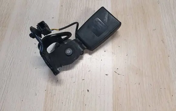 Audi A3 S3 8V Middle seatbelt (rear) 8V0857740