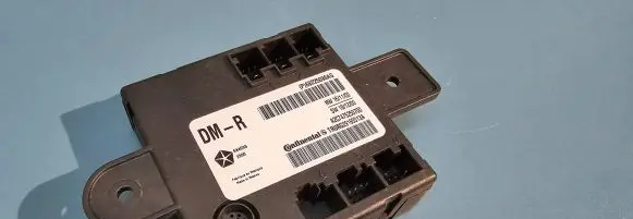 Chrysler Pacifica Sliding door control unit/module 68225096AG SW181200 A2C7475250700
