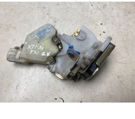 Nissan X-Trail T30 Rear door lock 80553AA300 89A909