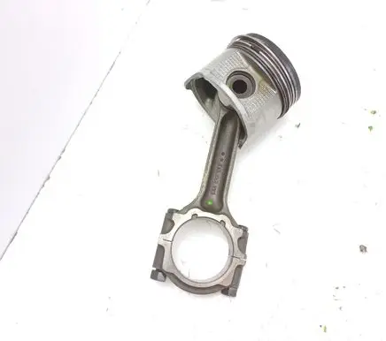 Nissan Navara D22 Piston with connecting rod EB3
