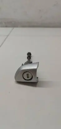 Citroen C3 Front door lock (next to the handle) B6181
