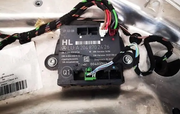 Mercedes-Benz C AMG W204 Door control unit/module A2048702426 A2048202926