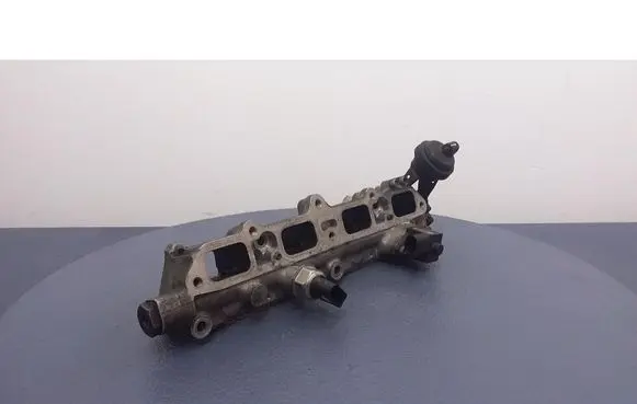 Volkswagen Golf IV Intake manifold 036133204D