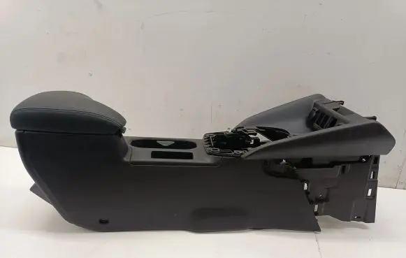 Nissan Leaf II (ZE1) Armrest 969105SK0A