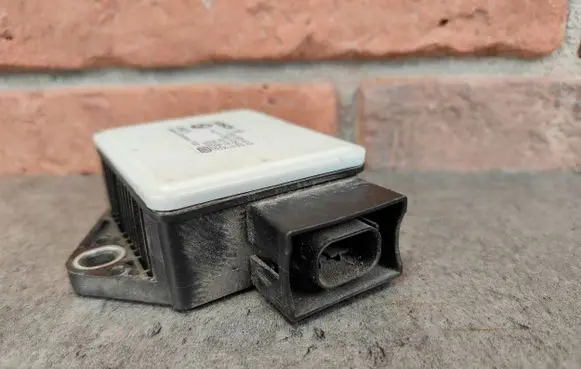 BMW 3 E90 E91 ESP acceleration yaw rate sensor 6768578 0265005610
