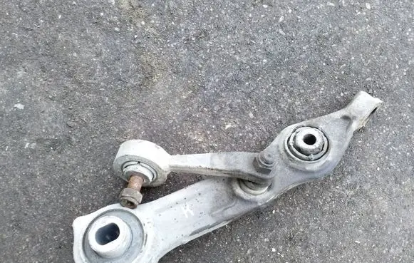 Mercedes-Benz E W211 Front lower control arm/wishbone