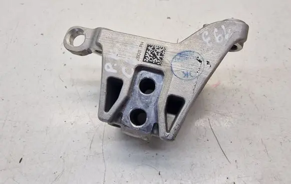 KIA Ceed Engine mount bracket 2B011