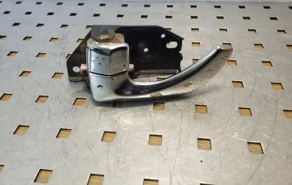 Hyundai Terracan Rear door interior handle