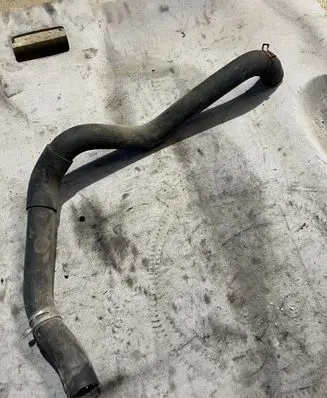 Mitsubishi Pajero Engine coolant pipe/hose