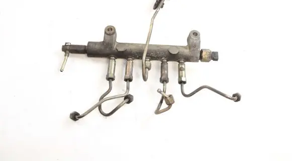 Nissan Primera Fuel main line pipe