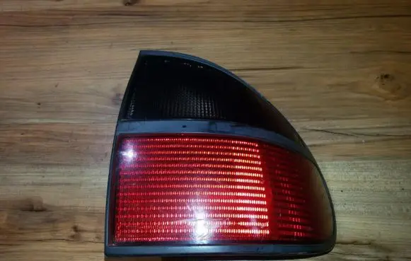 Renault Laguna I Rear/tail lights 7700820051