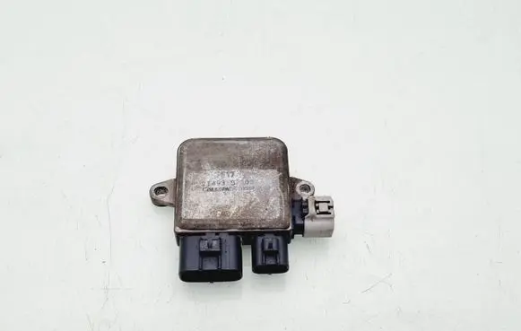 Tesla Model S Coolant fan relay 8282120280 600895300D