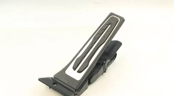 BMW 5 G30 G31 Accelerator throttle pedal 6871053