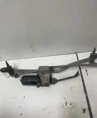 Mazda 3 I Front wiper linkage and motor F00S2S2601