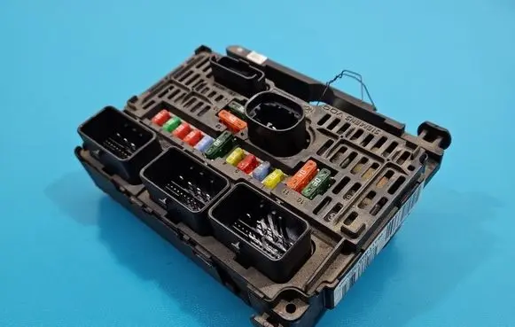Citroen C4 I Central body control module 9661682980 IMPRK1543507