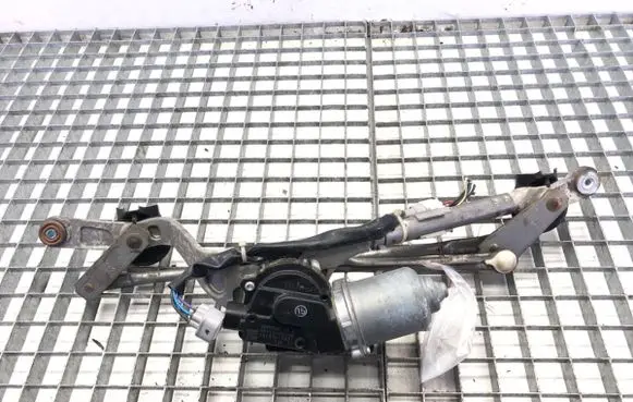 Front wiper linkage and motor