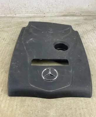 Mercedes-Benz C W205 Engine cover (trim) A2740161000