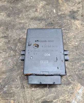 Mercedes-Benz E W211 Air suspension control unit module (rear) A2115450432 9004 410213006001