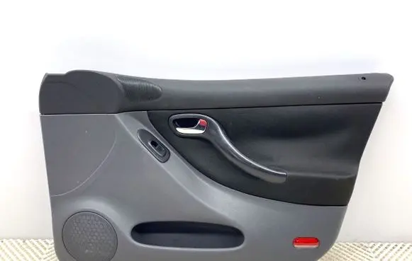 Seat Leon (1M) Front door card panel trim 