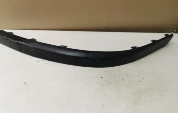 Volvo V70 Front bumper splitter molding 9190298