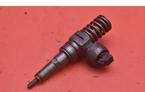 Seat Cordoba (6L) Fuel injector 045130073T