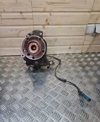 BMW 7 E65 E66 Front wheel hub spindle knuckle