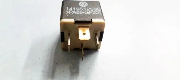 Volkswagen Polo Other relay 141951253B