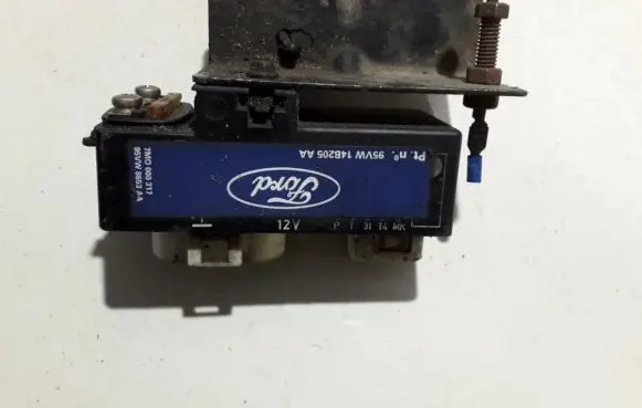 Ford Galaxy Coolant fan relay 95VW14B205AA