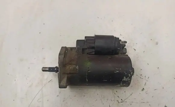 Volkswagen Polo III 6N 6N2 6NF Starter motor 0369110230